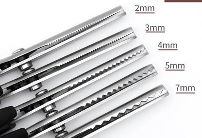 Serrated Pinking Scissors – Clean Decorative Cuts for Fabric & DIY