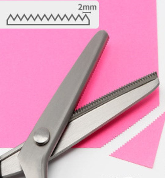 Serrated Pinking Scissors – Clean Decorative Cuts for Fabric & DIY