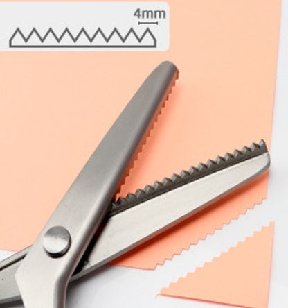 Serrated Pinking Scissors – Clean Decorative Cuts for Fabric & DIY